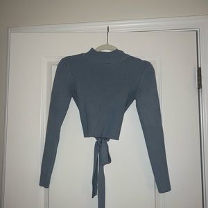 Blue heavy material sweater. Large size from Zara